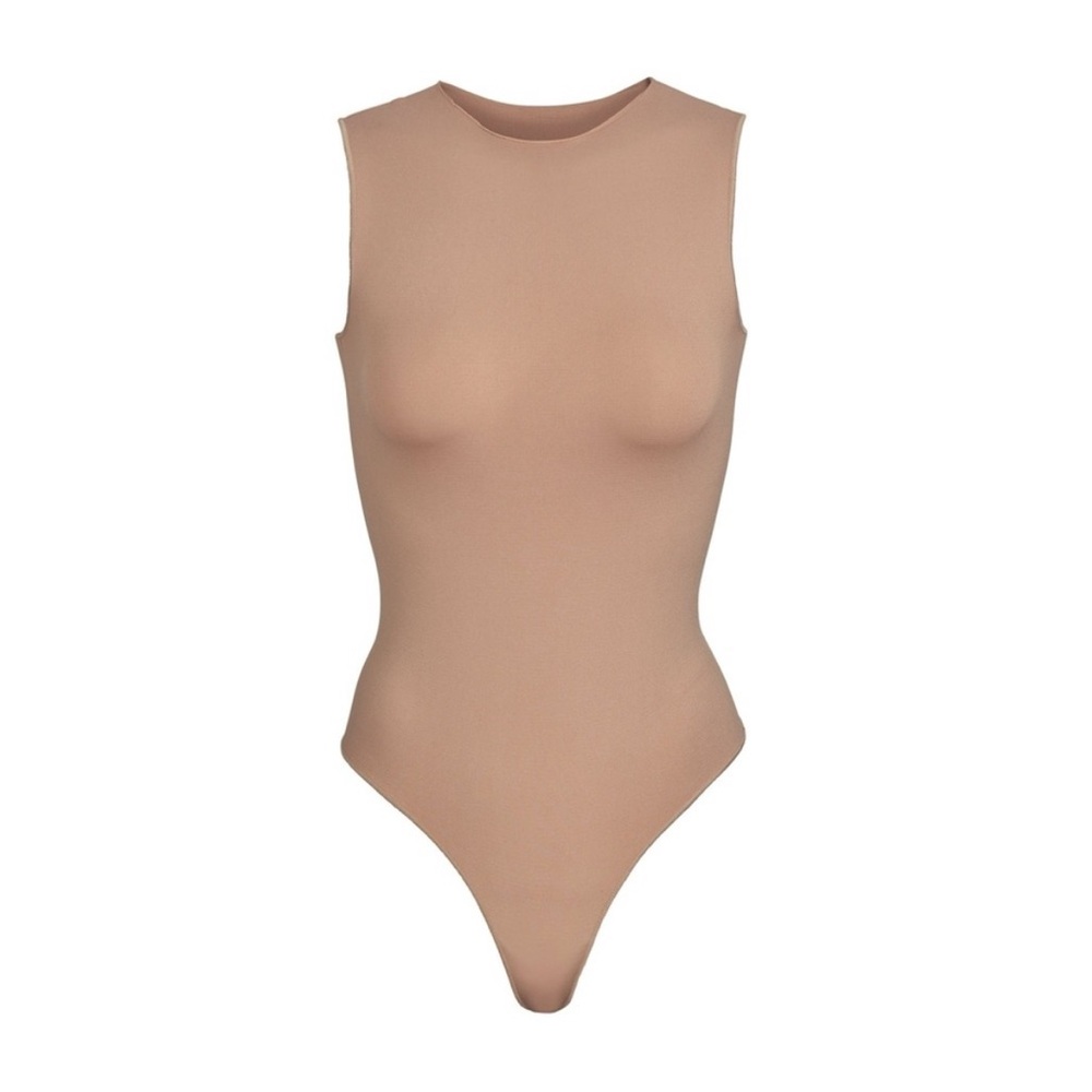 Skims Essential Crew Neck Seamless Bodysuit